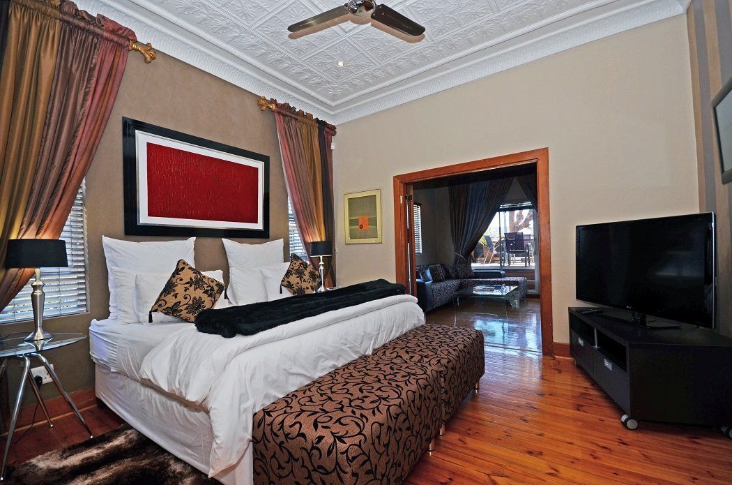 Executive self catering suite